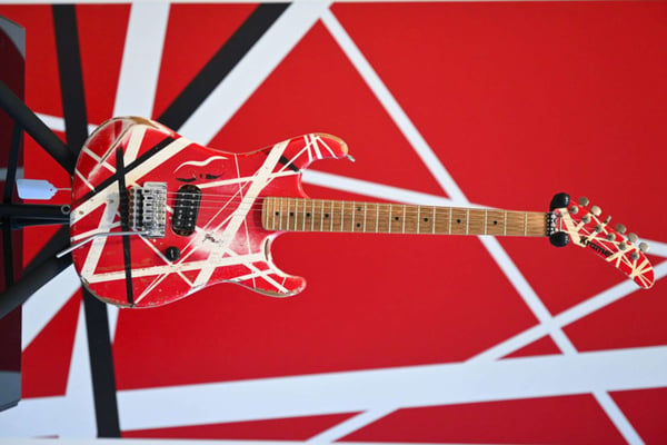 01 - EVH 06 - 1000x660