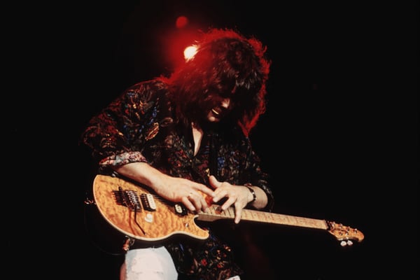 01 - EVH 23 - 1000x660