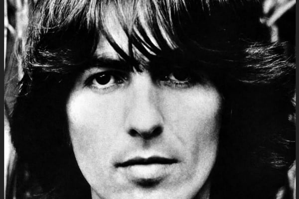 05 - George Harrison 01 - 1000x660