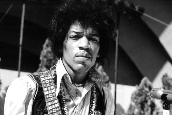 09 - Hendrix 01 - 1000x660